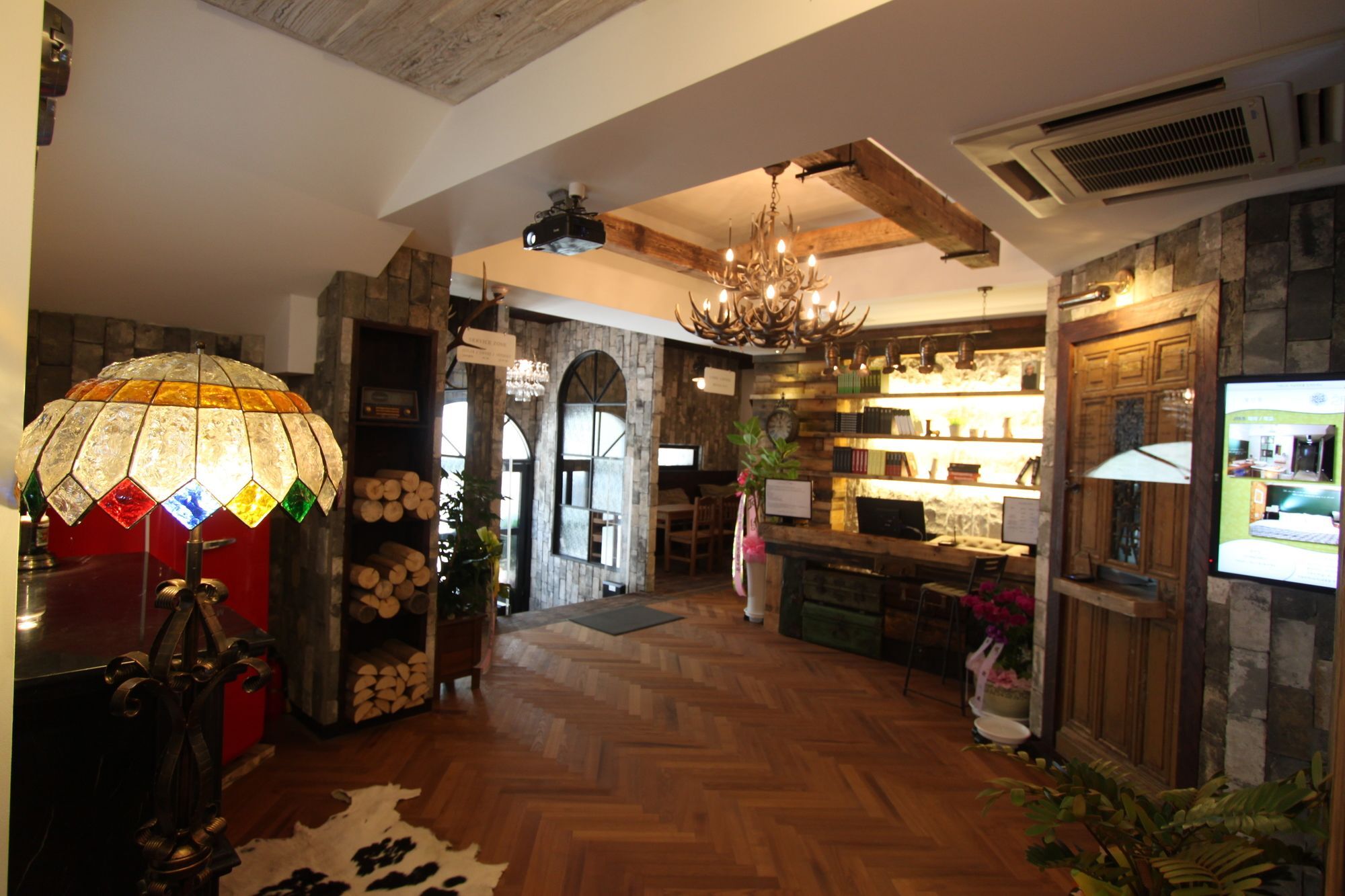 February Hotel Hwanggeum Daegu Extérieur photo